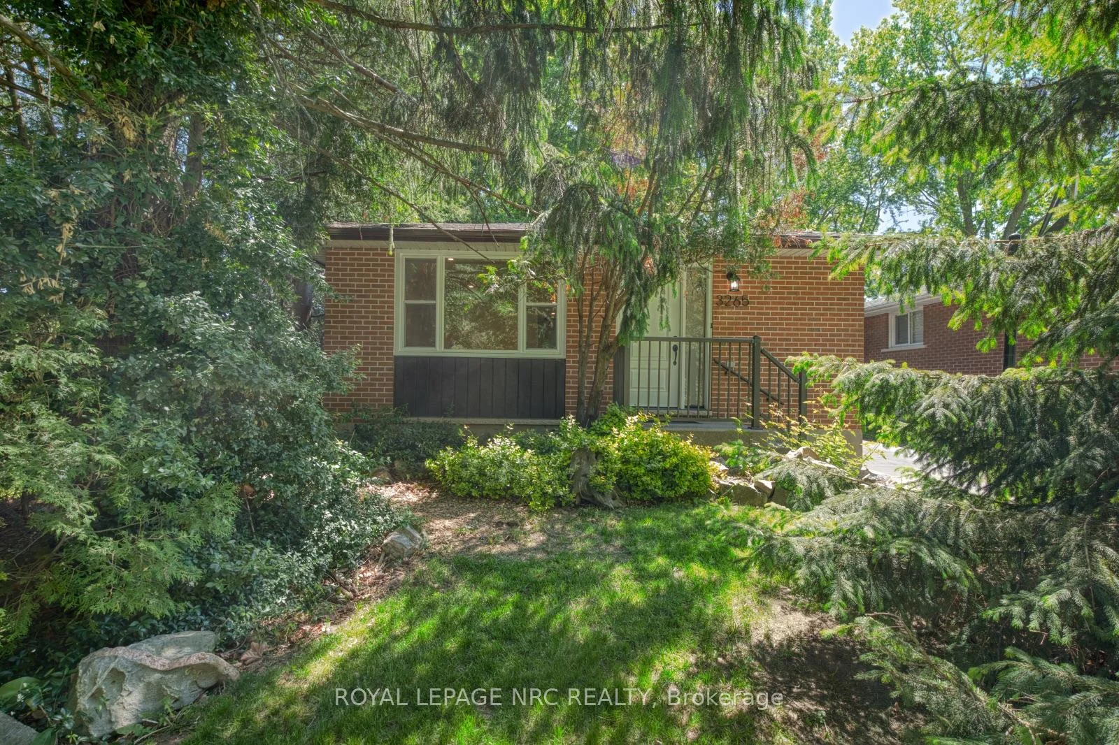 Photo 6 of 3265 Addison Avenue, Niagara Falls, Church's Lane — HOMEH