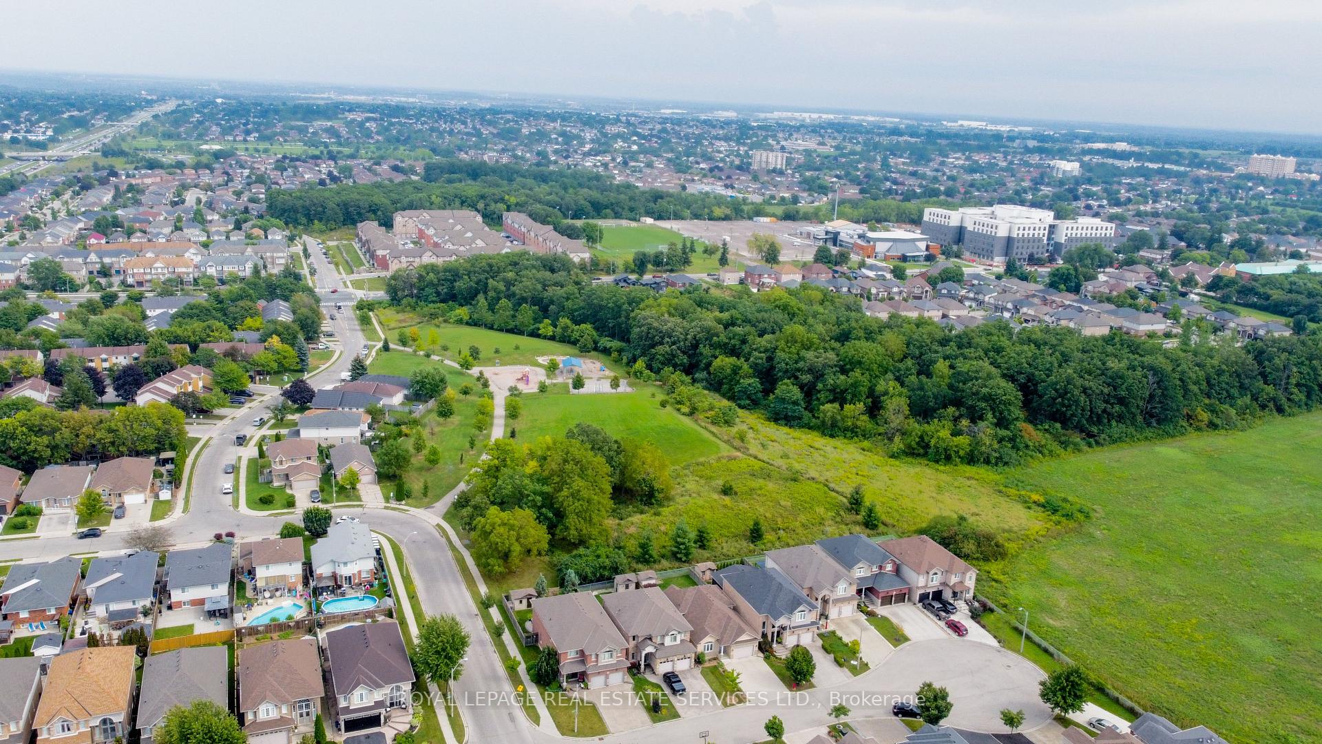 Photo 46 of 4 Chartwell Circle S, Hamilton, Jerome — HOMEH