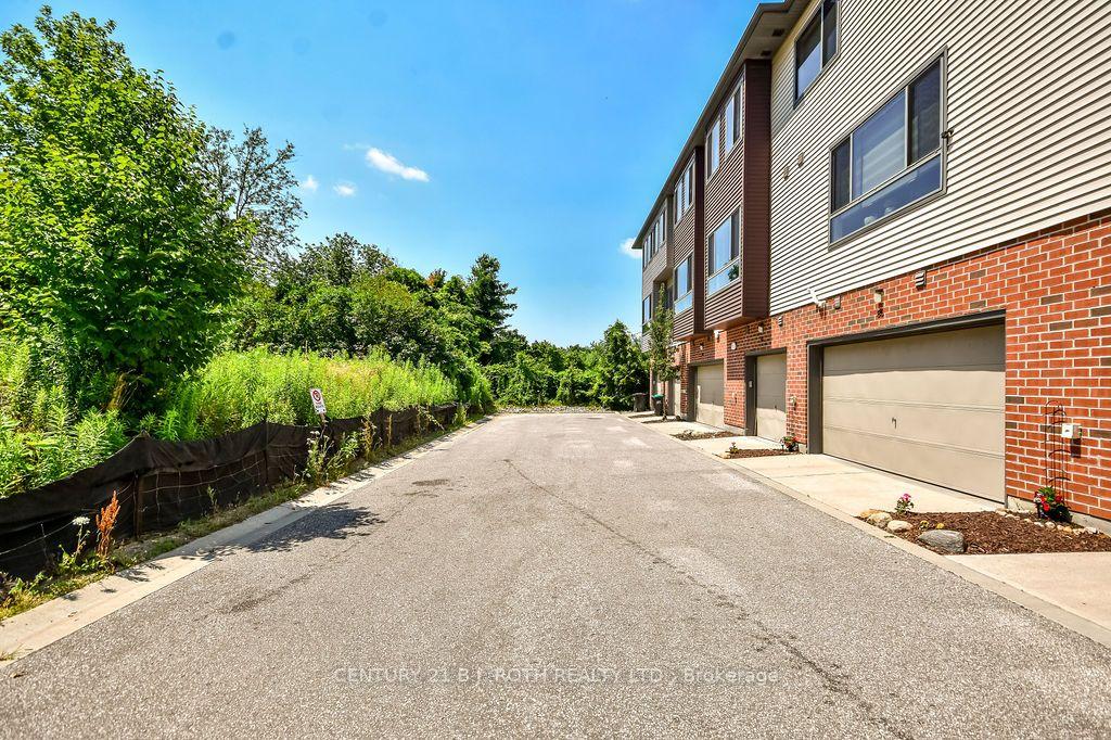 Photo 21 of Unit 86, 369 Essa Road, Barrie, Holly — HOMEH