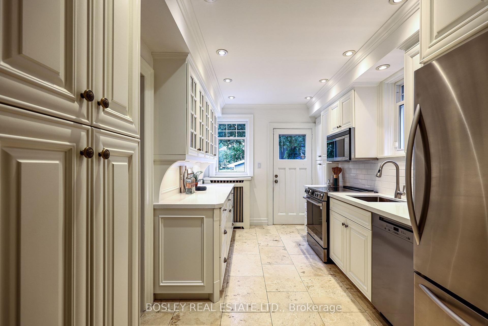 Photo 13 of 149 Lascelles Boulevard, Toronto, Yonge-Eglinton — HOMEH