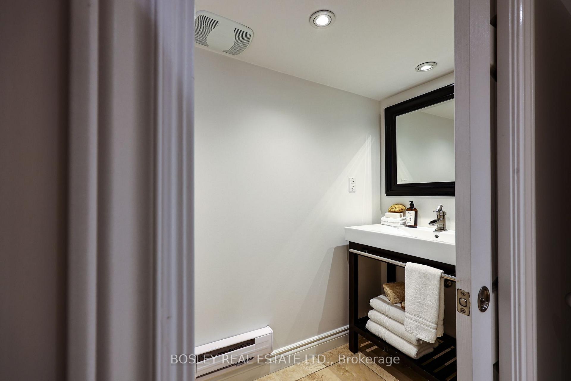 Photo 32 of 149 Lascelles Boulevard, Toronto, Yonge-Eglinton — HOMEH