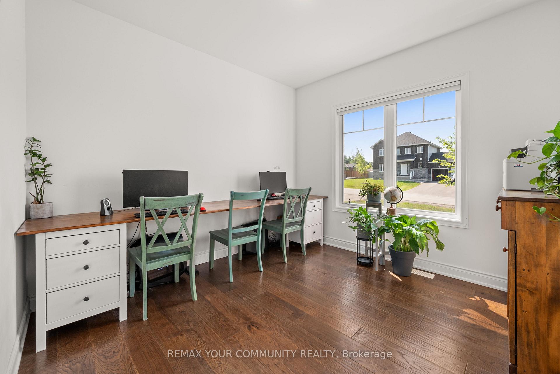 Photo 6 of 14 McCrae Crescent, Kawartha Lakes, Woodville — HOMEH