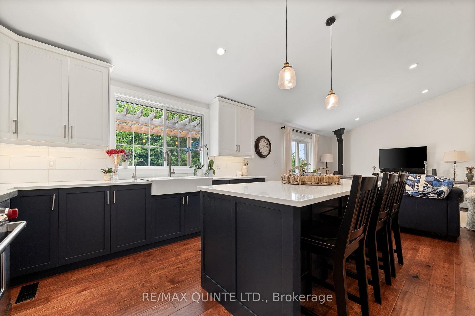 Photo 10 of 14 Eastern Avenue, Prince Edward County, Ameliasburg Ward — HOMEH