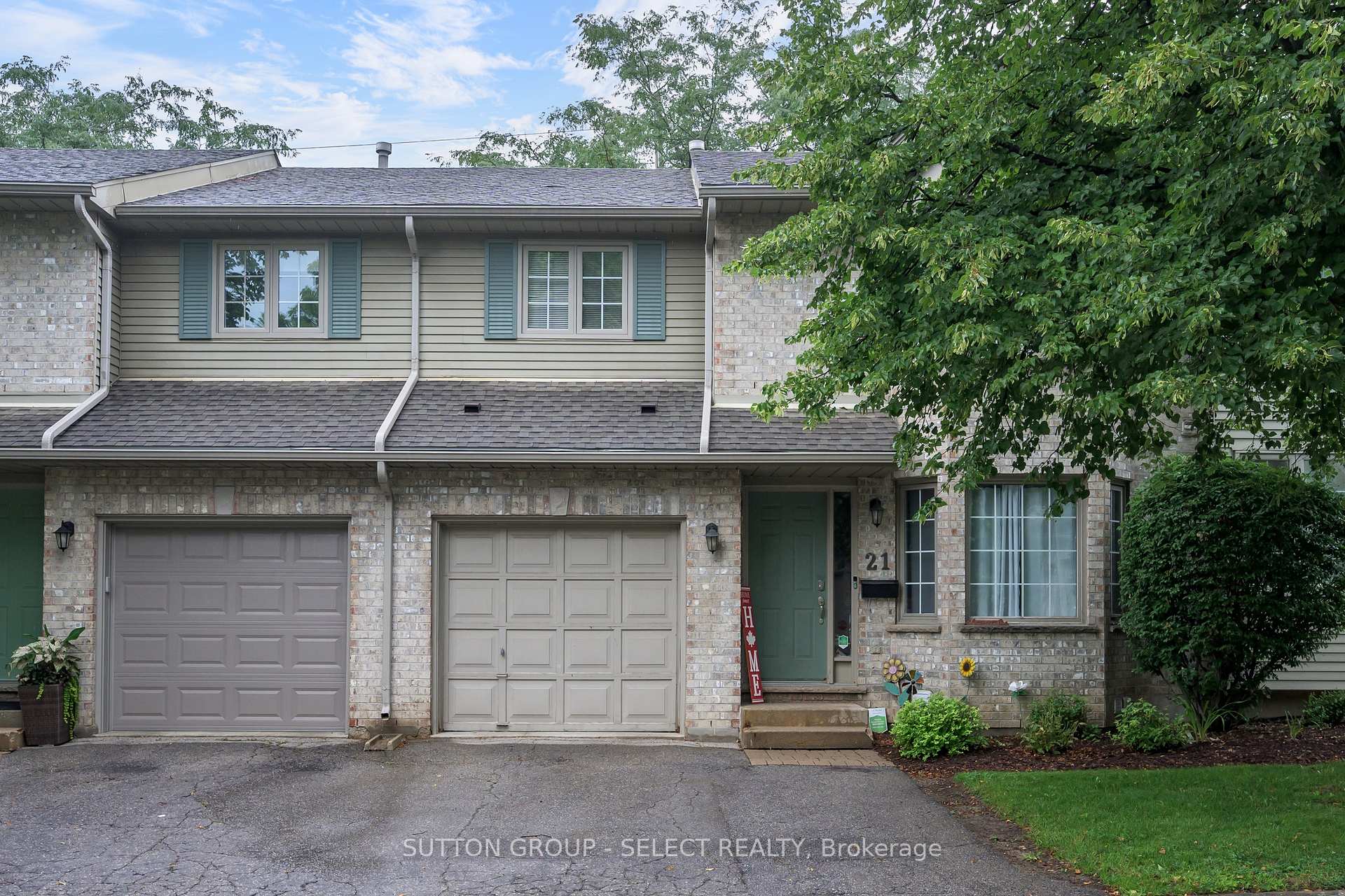 Photo of Unit 21, 410 Ambleside Drive