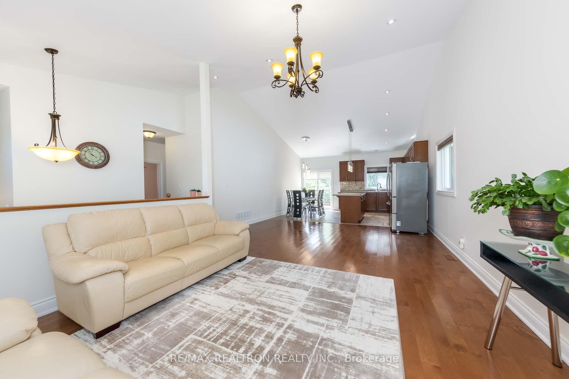Photo 10 of 157B Silas Boulevard, Georgina, Keswick North — HOMEH