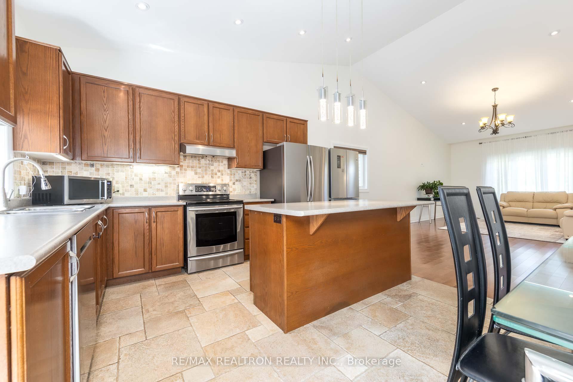 Photo 15 of 157B Silas Boulevard, Georgina, Keswick North — HOMEH