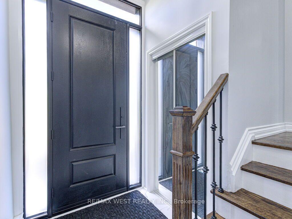 Photo 7 of 17 Cabana Drive, North York, Humber Summit — HOMEH