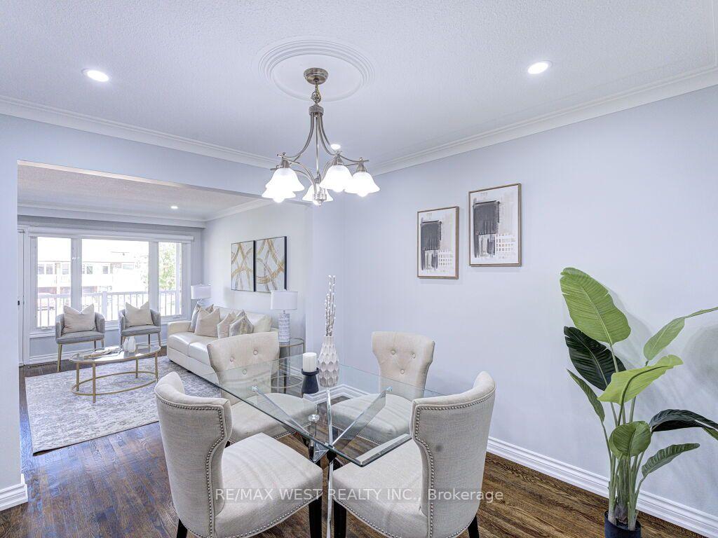 Photo 15 of 17 Cabana Drive, North York, Humber Summit — HOMEH