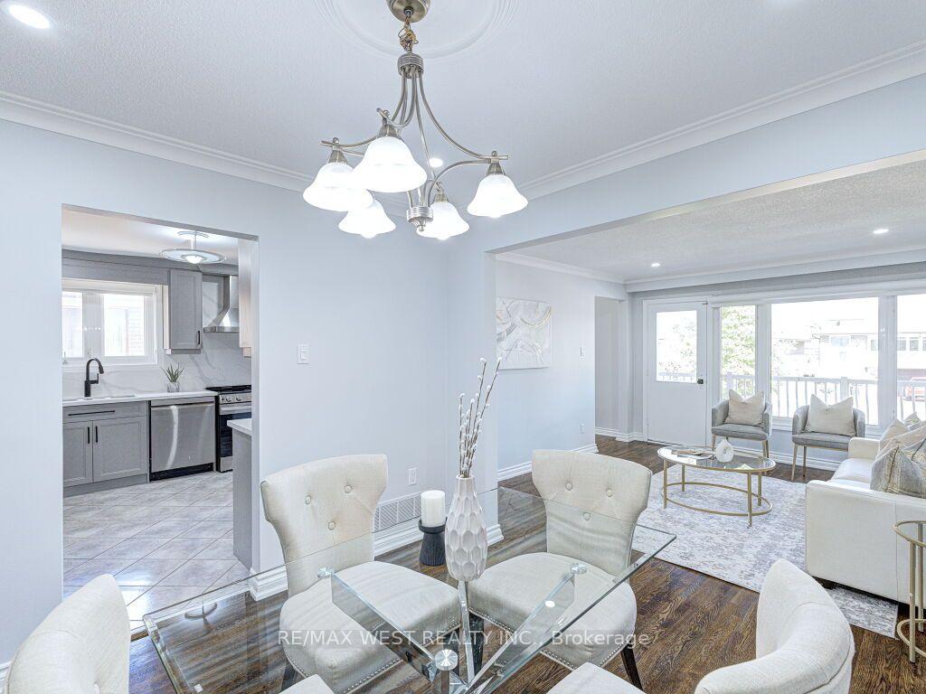 Photo 16 of 17 Cabana Drive, North York, Humber Summit — HOMEH