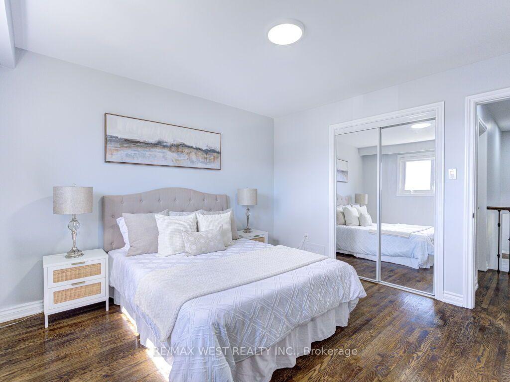 Photo 26 of 17 Cabana Drive, North York, Humber Summit — HOMEH