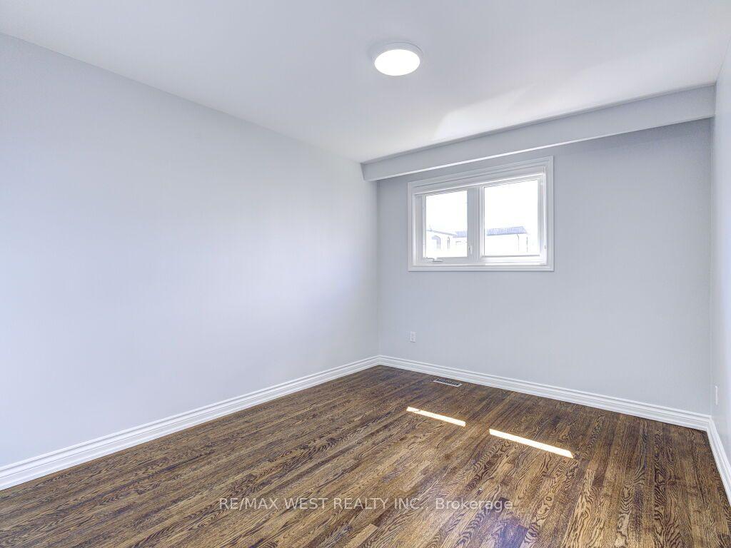 Photo 30 of 17 Cabana Drive, North York, Humber Summit — HOMEH