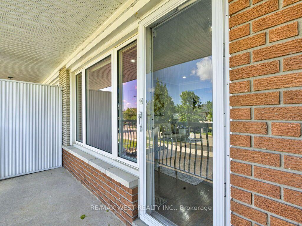 Photo 36 of 17 Cabana Drive, North York, Humber Summit — HOMEH
