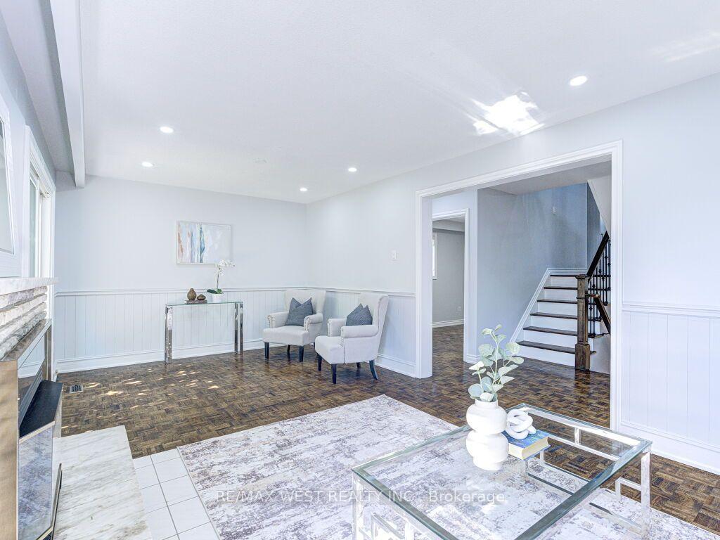Photo 39 of 17 Cabana Drive, North York, Humber Summit — HOMEH