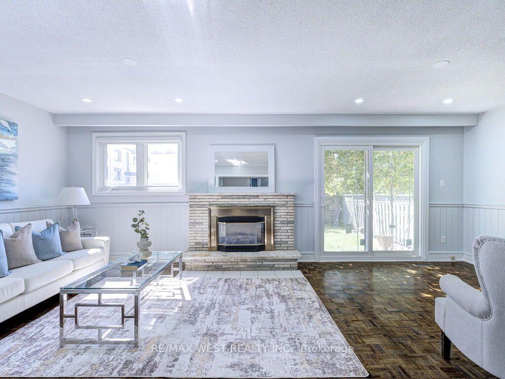 Photo 40 of 17 Cabana Drive, North York, Humber Summit — HOMEH
