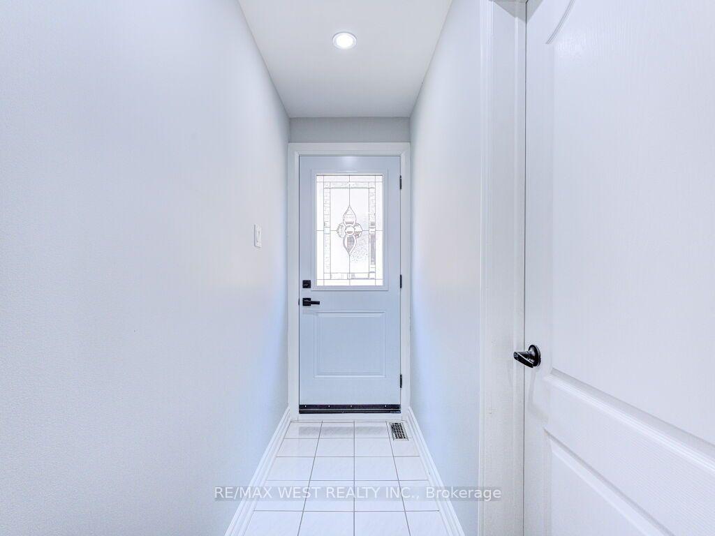 Photo 41 of 17 Cabana Drive, North York, Humber Summit — HOMEH