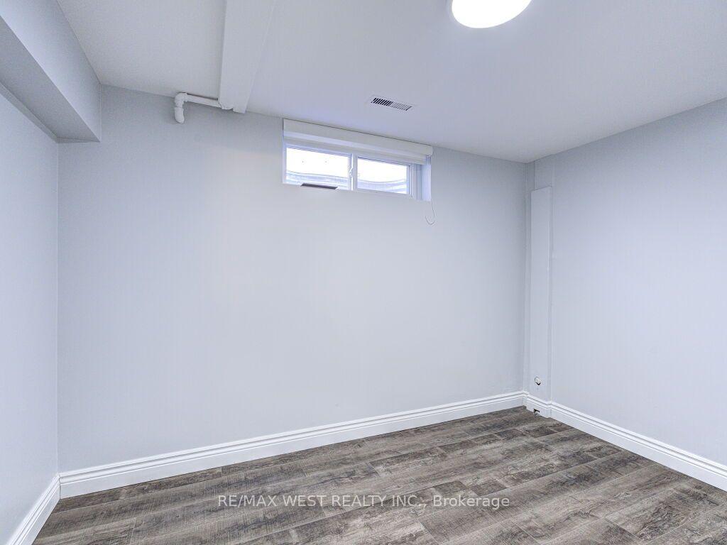 Photo 45 of 17 Cabana Drive, North York, Humber Summit — HOMEH