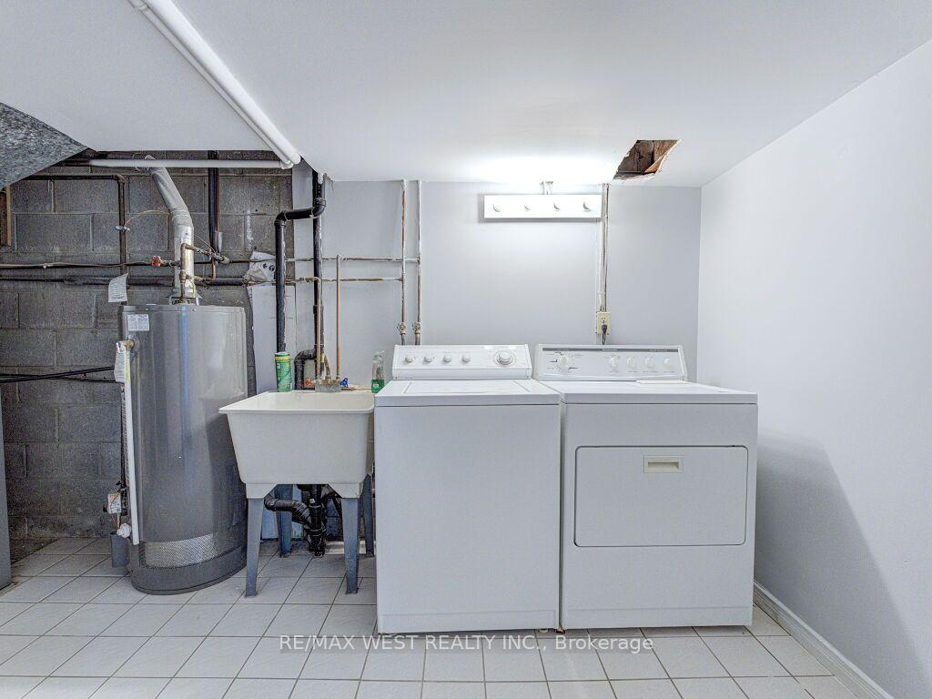 Photo 49 of 17 Cabana Drive, North York, Humber Summit — HOMEH