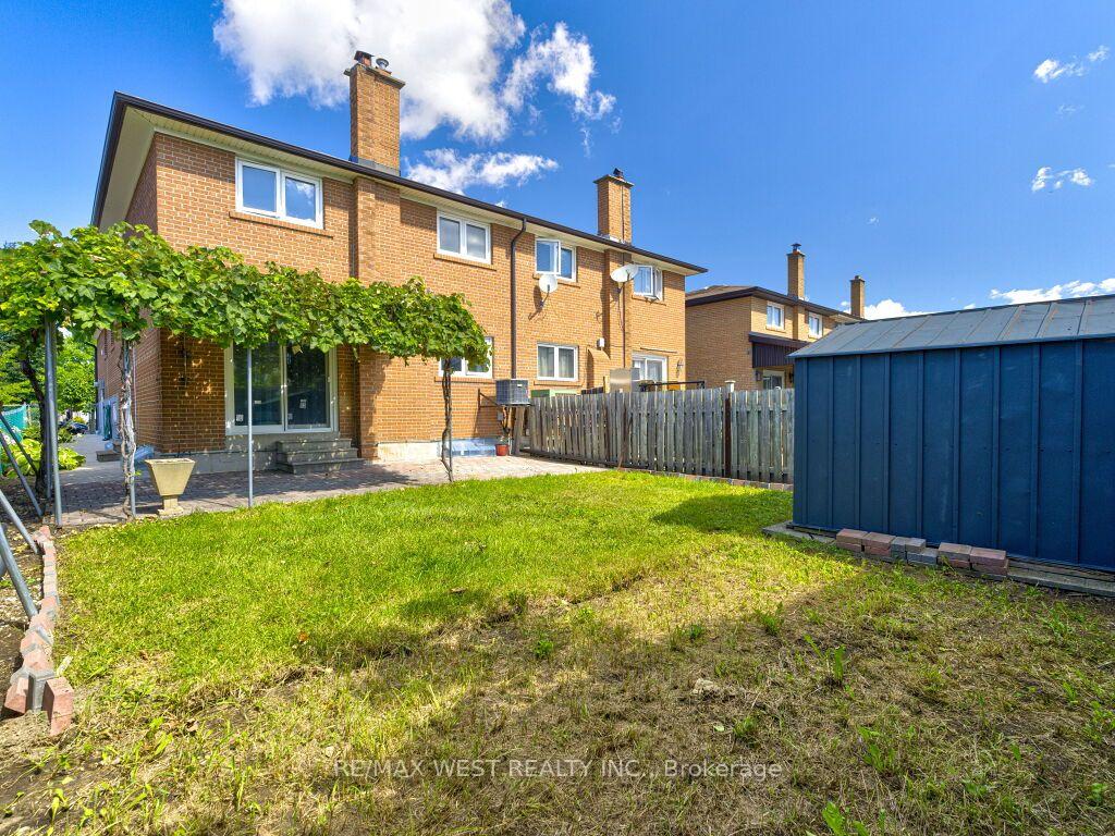 Photo 52 of 17 Cabana Drive, North York, Humber Summit — HOMEH