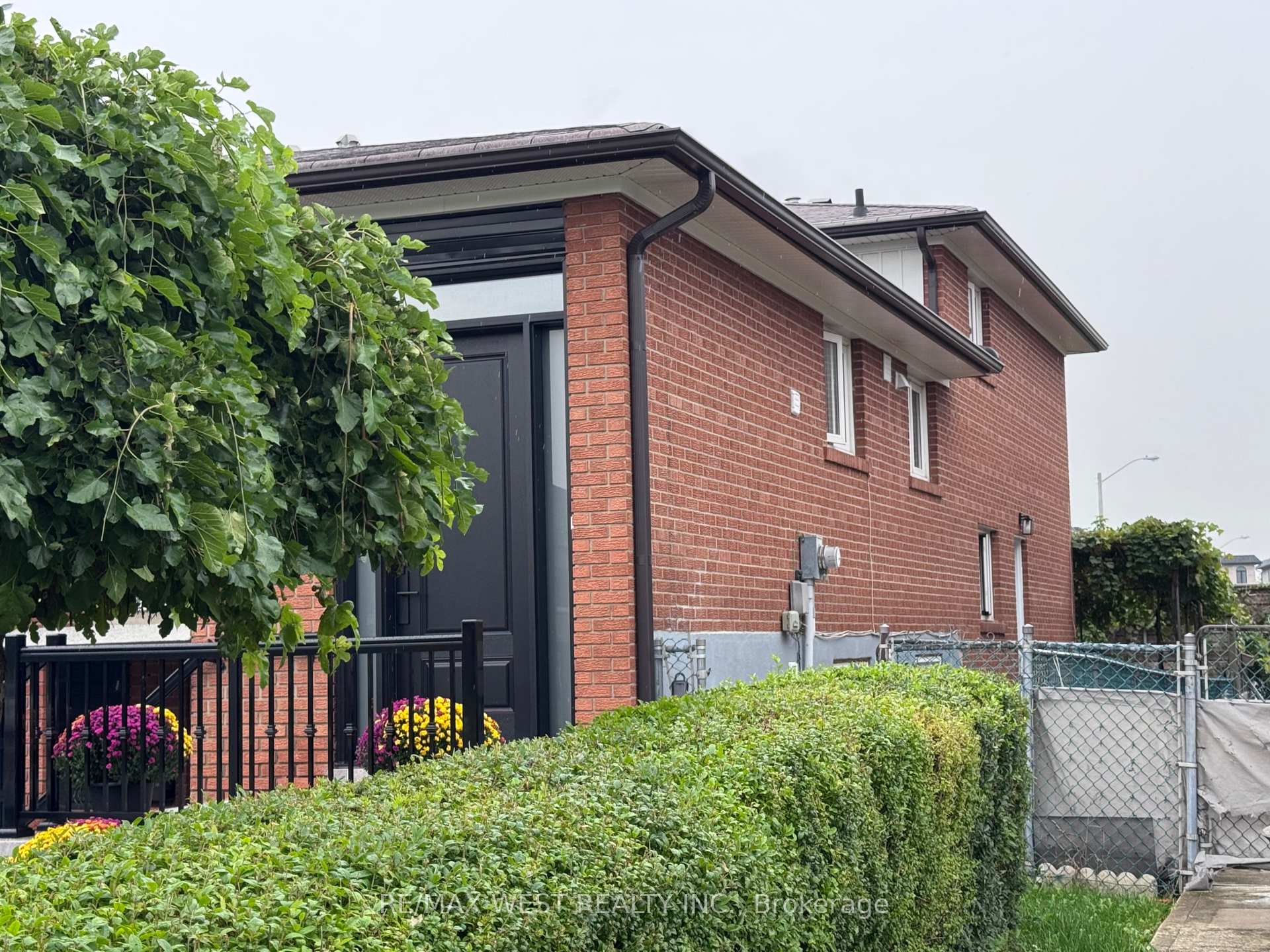 Photo 55 of 17 Cabana Drive, North York, Humber Summit — HOMEH