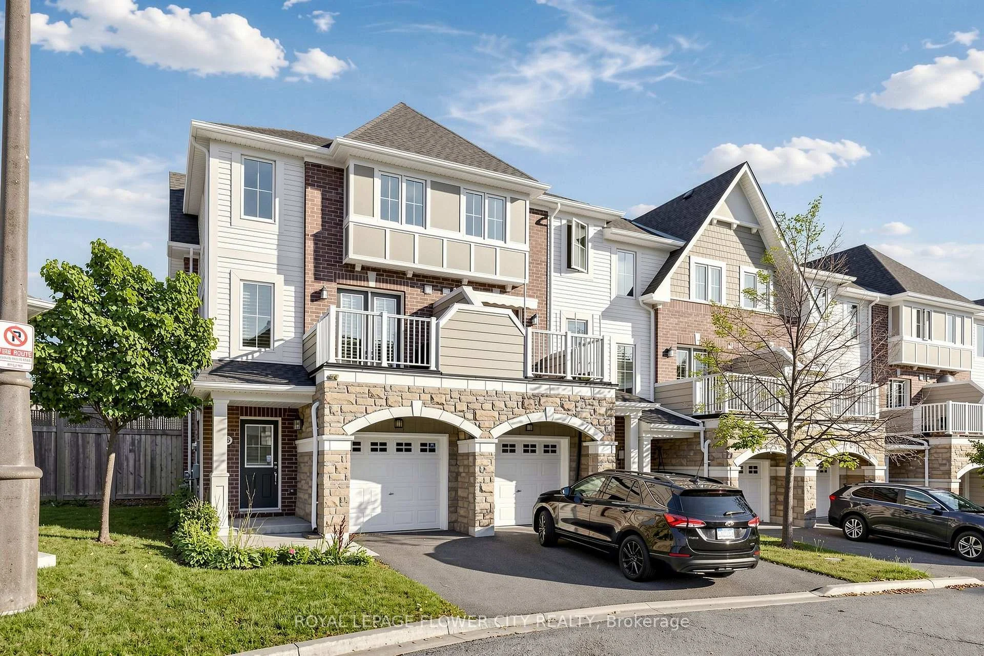 Photo 4 of Unit 154, 46 Soccavo Crescent, Brampton, Bram West — HOMEH