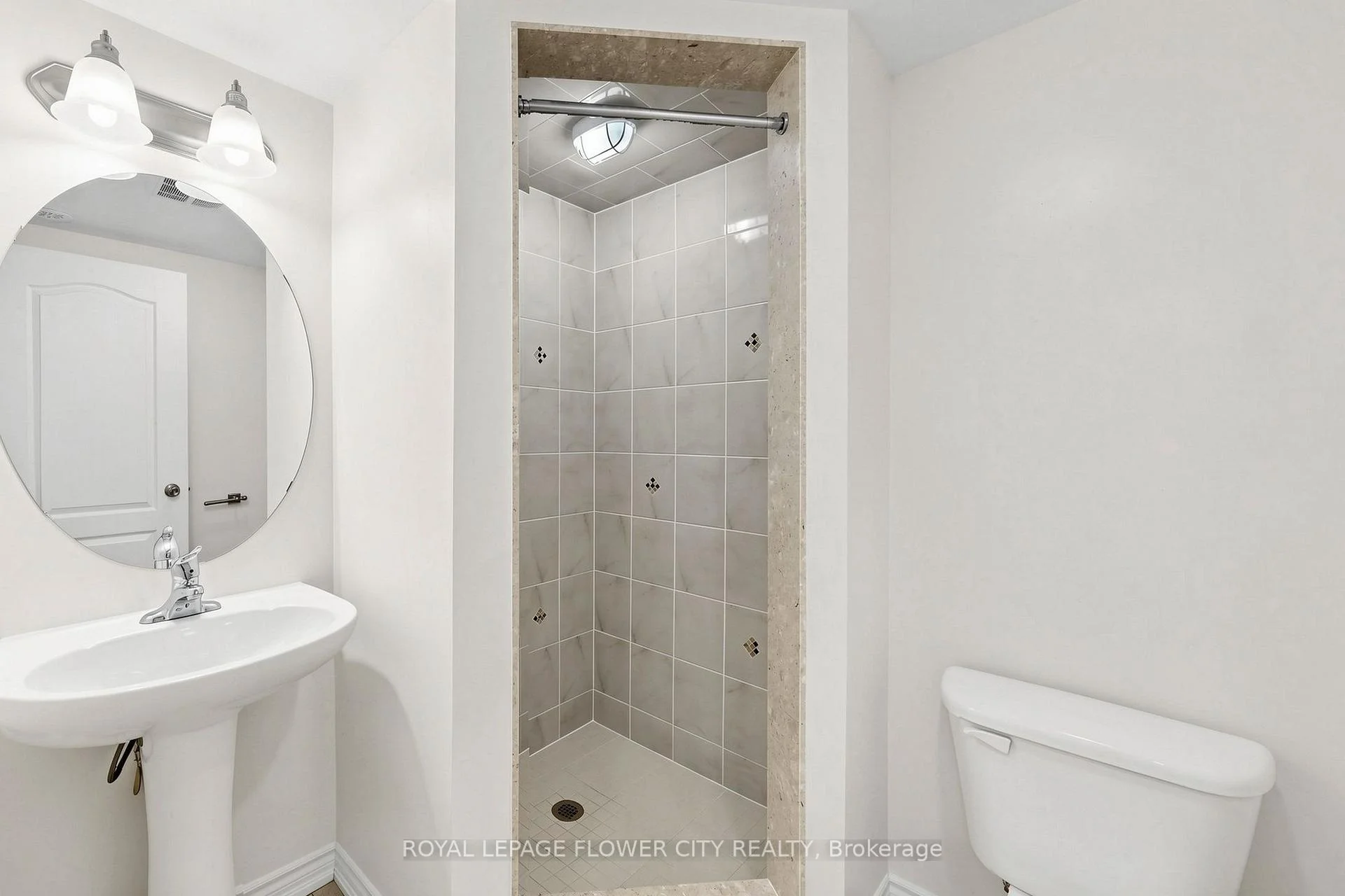 Photo 10 of Unit 154, 46 Soccavo Crescent, Brampton, Bram West — HOMEH