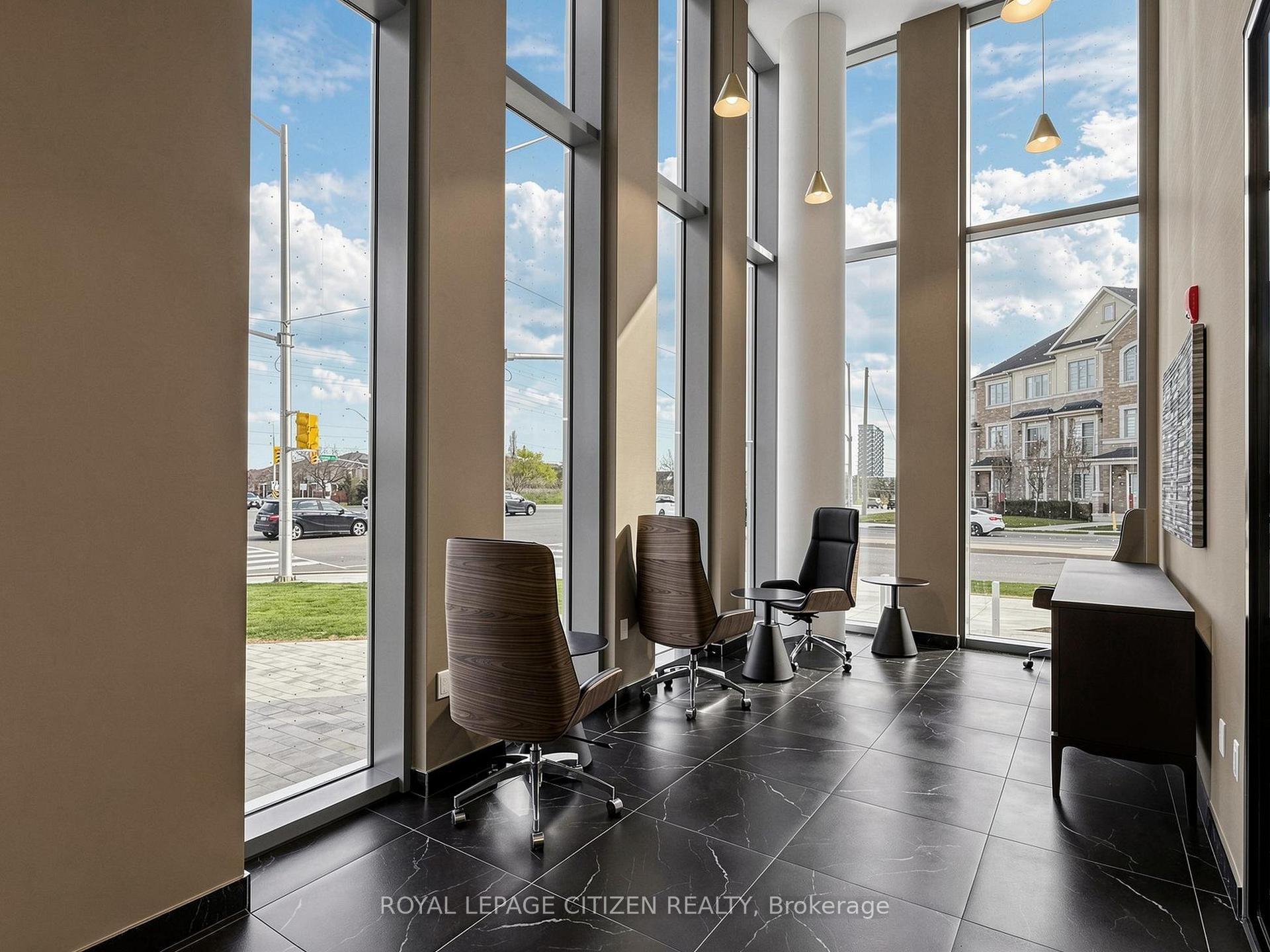 Photo 5 of Unit 814, 1005 Dundas Street E, Oakville, Joshua Meadows — HOMEH