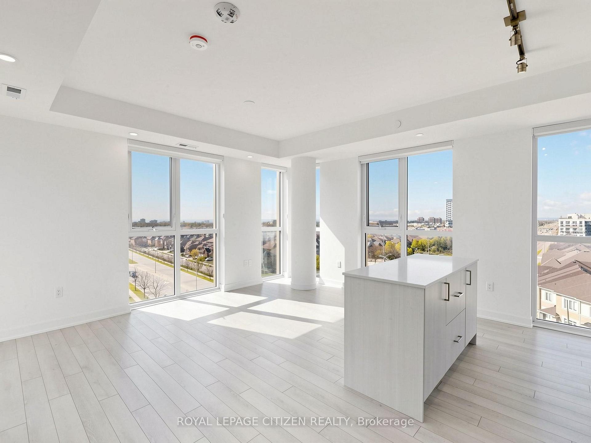 Photo 8 of Unit 814, 1005 Dundas Street E, Oakville, Joshua Meadows — HOMEH