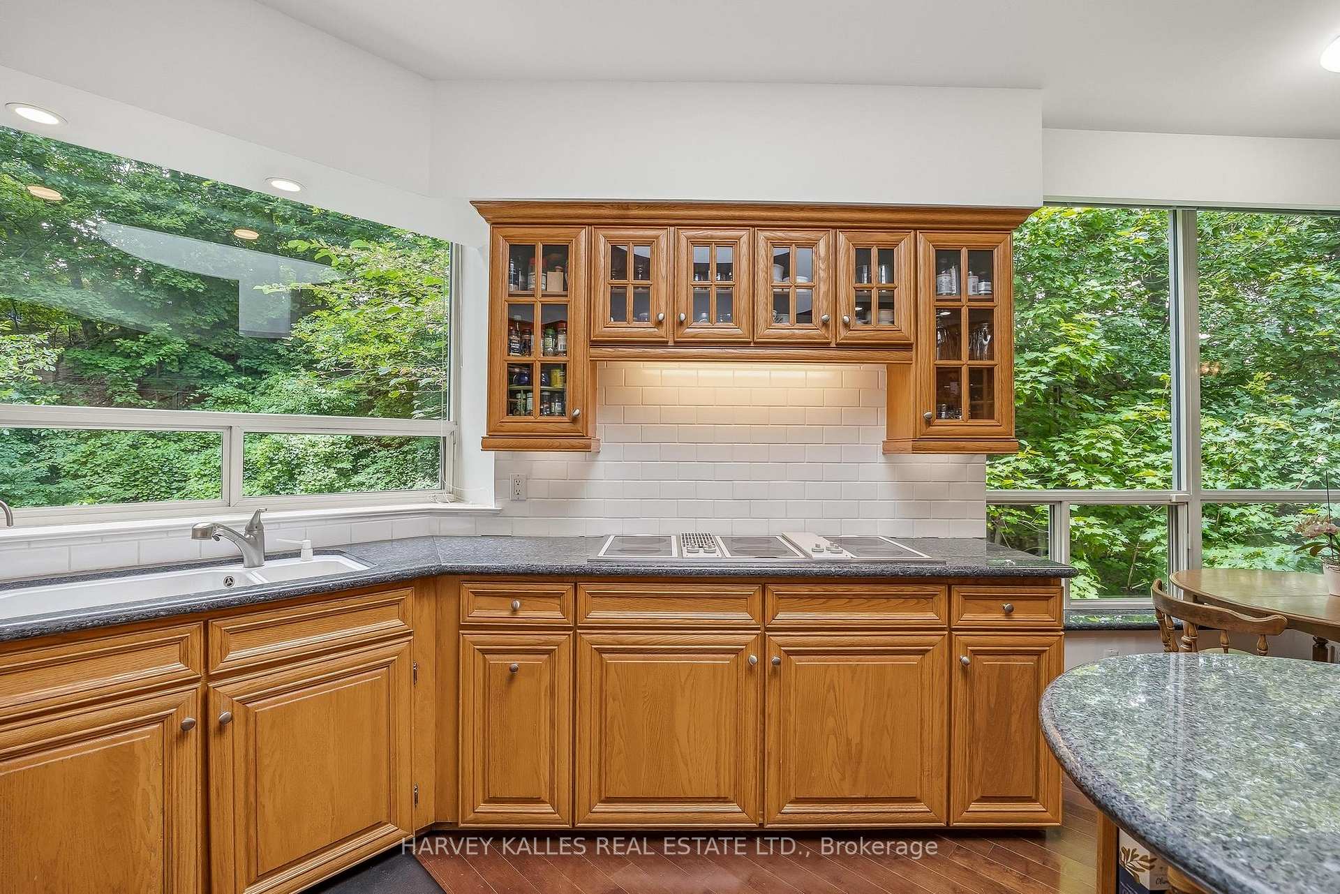 Photo 11 of Unit PH16, 3800 Yonge Street, Toronto, Bedford Park-Nortown — HOMEH
