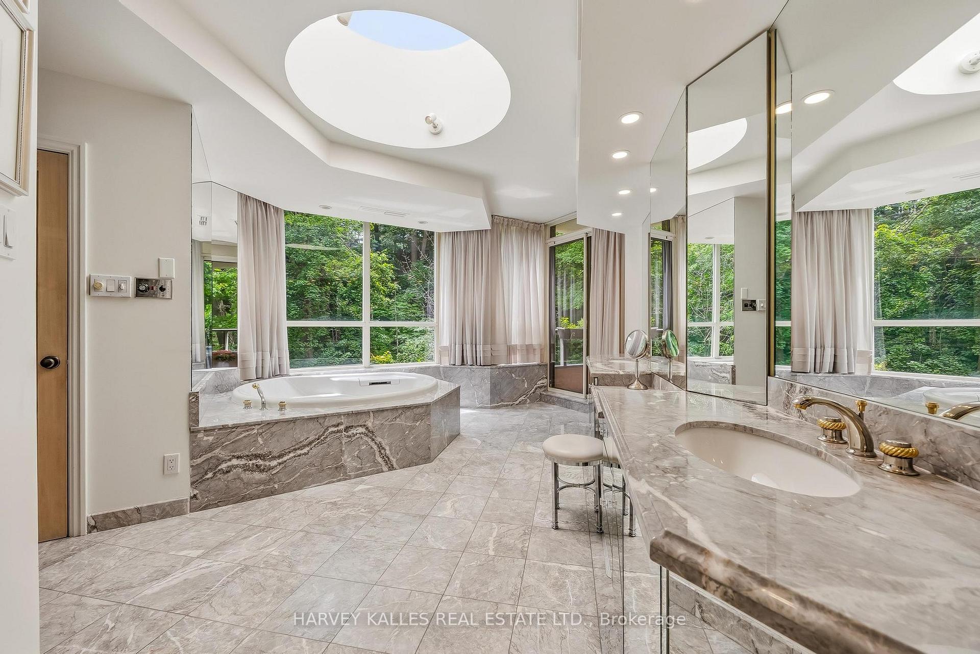 Photo 18 of Unit PH16, 3800 Yonge Street, Toronto, Bedford Park-Nortown — HOMEH