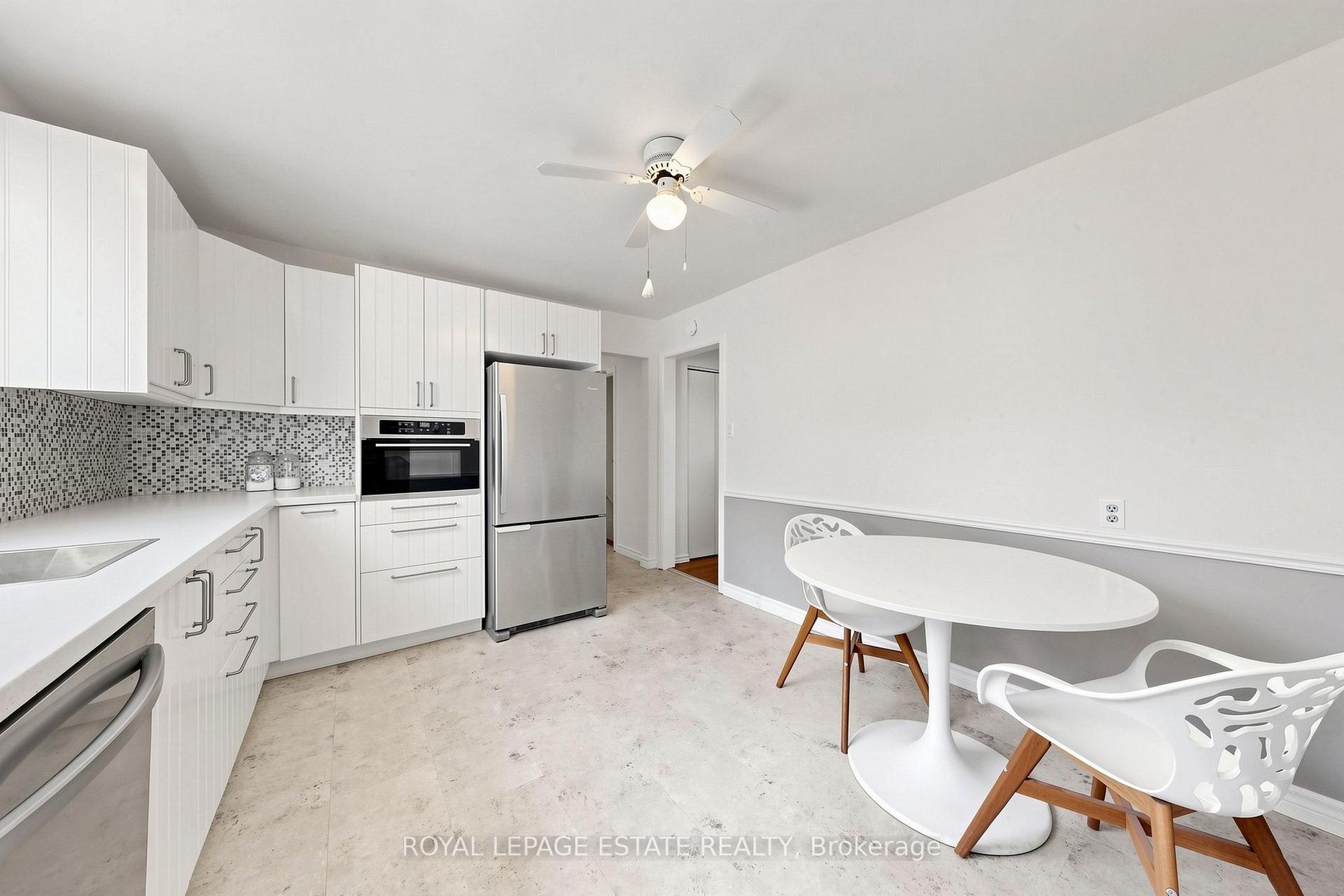 Photo 16 of 7 Longhope Place, North York, Don Valley Village — HOMEH