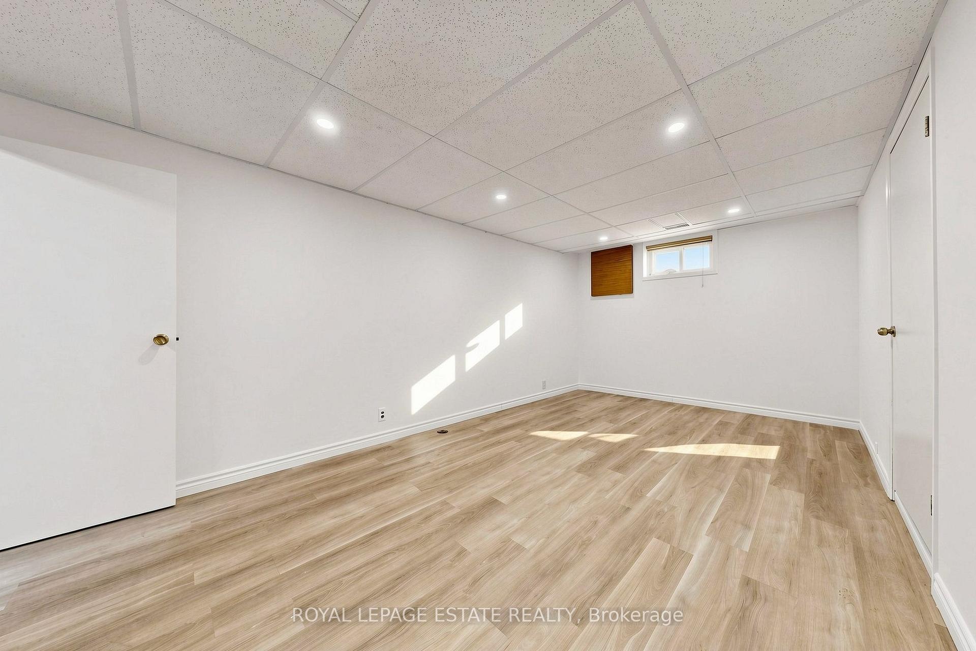 Photo 38 of 7 Longhope Place, North York, Don Valley Village — HOMEH