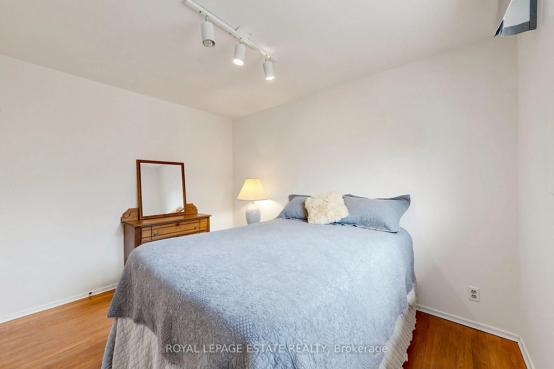 Photo 61 of 7 Longhope Place, North York, Don Valley Village — HOMEH