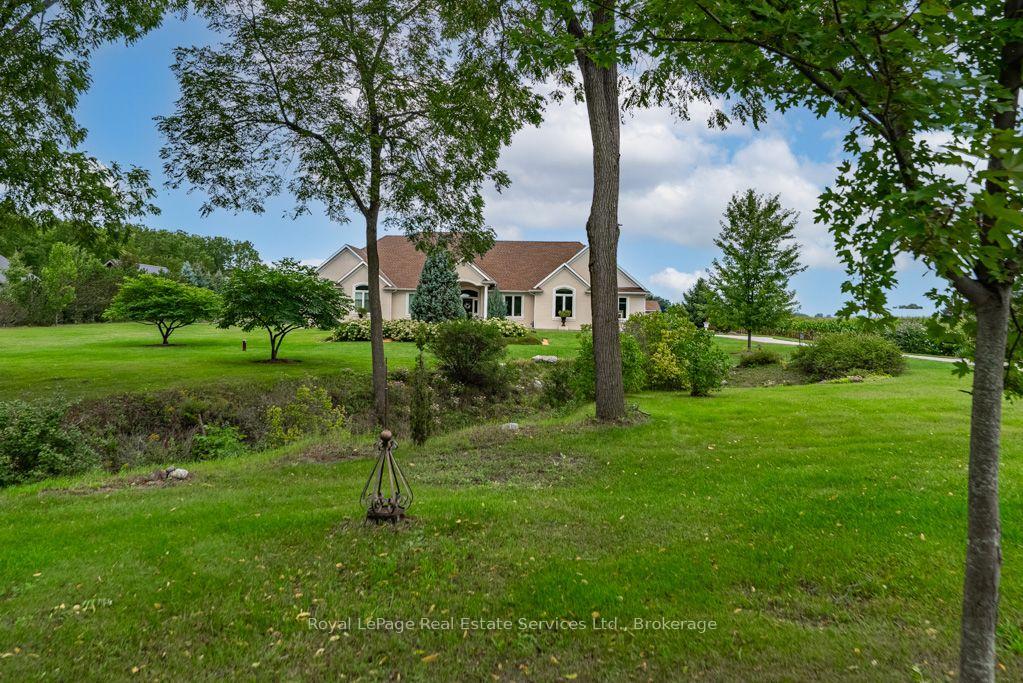 Photo 2 of 365 Robinson Road, Brant, Burford — HOMEH