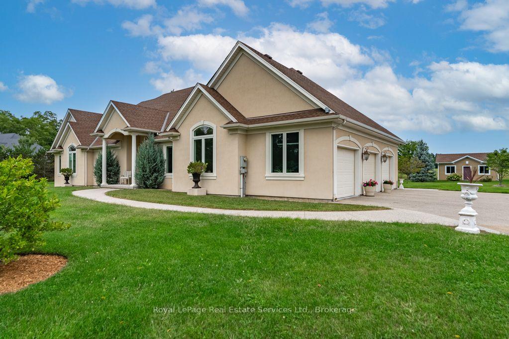 Photo 3 of 365 Robinson Road, Brant, Burford — HOMEH