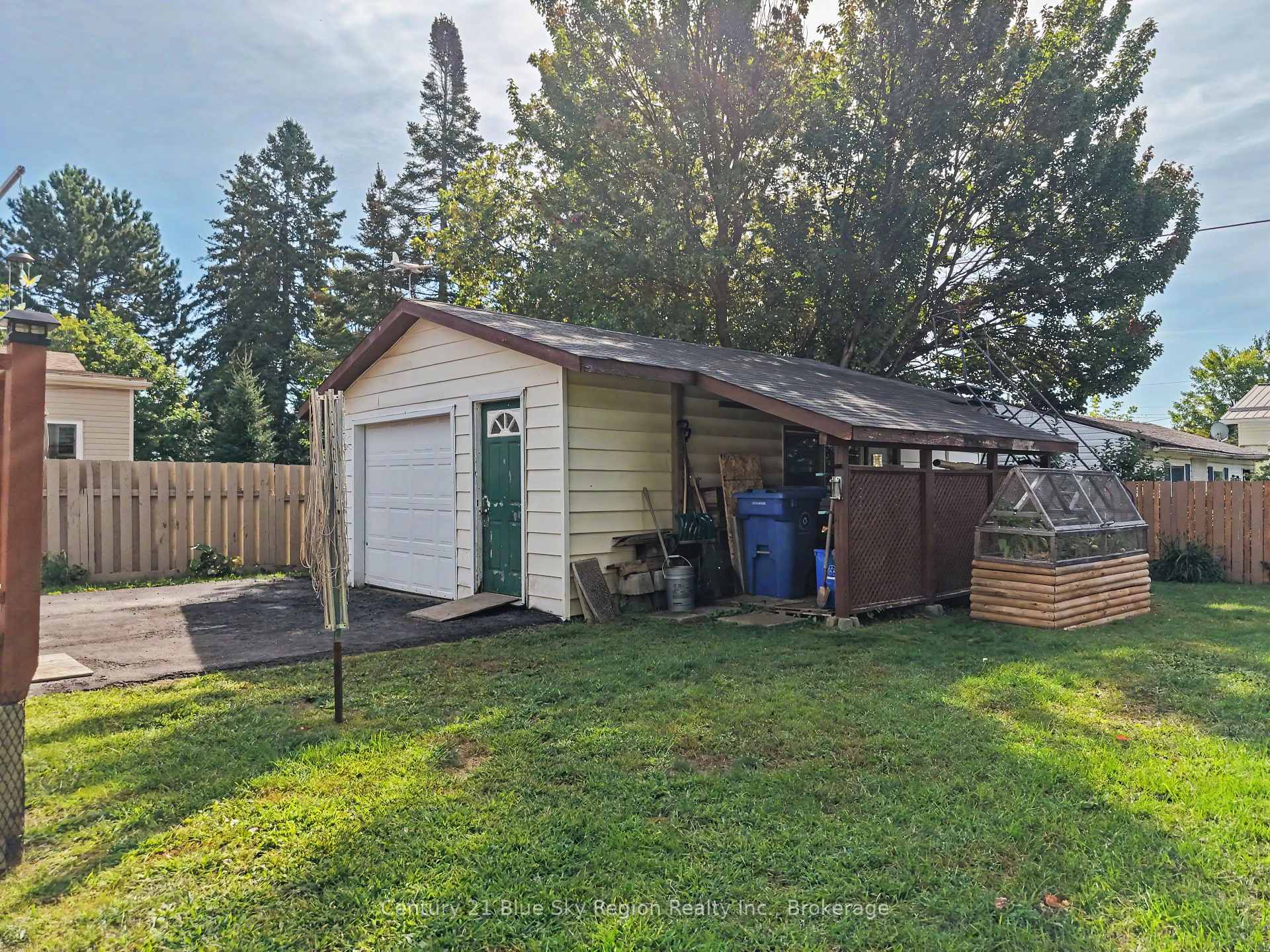 Photo 3 of 383 Angus Street, North Bay, Widdifield — HOMEH