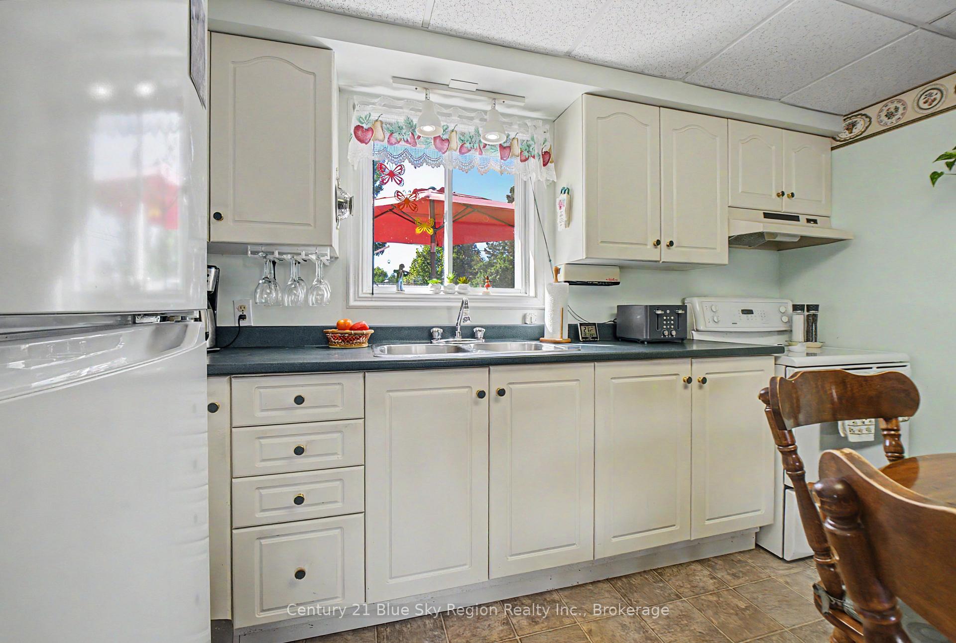 Photo 8 of 383 Angus Street, North Bay, Widdifield — HOMEH