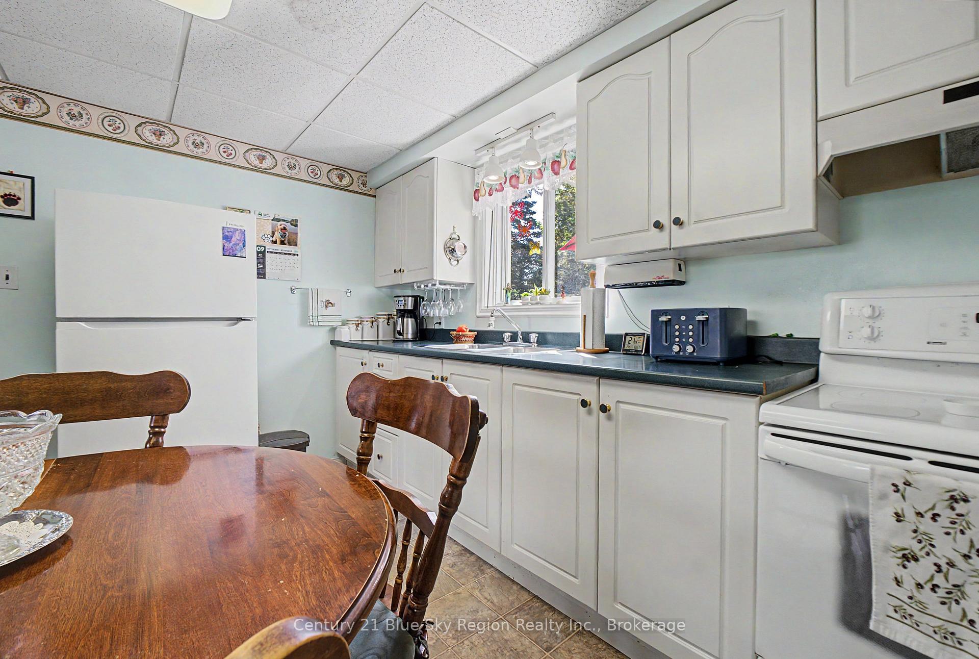 Photo 10 of 383 Angus Street, North Bay, Widdifield — HOMEH