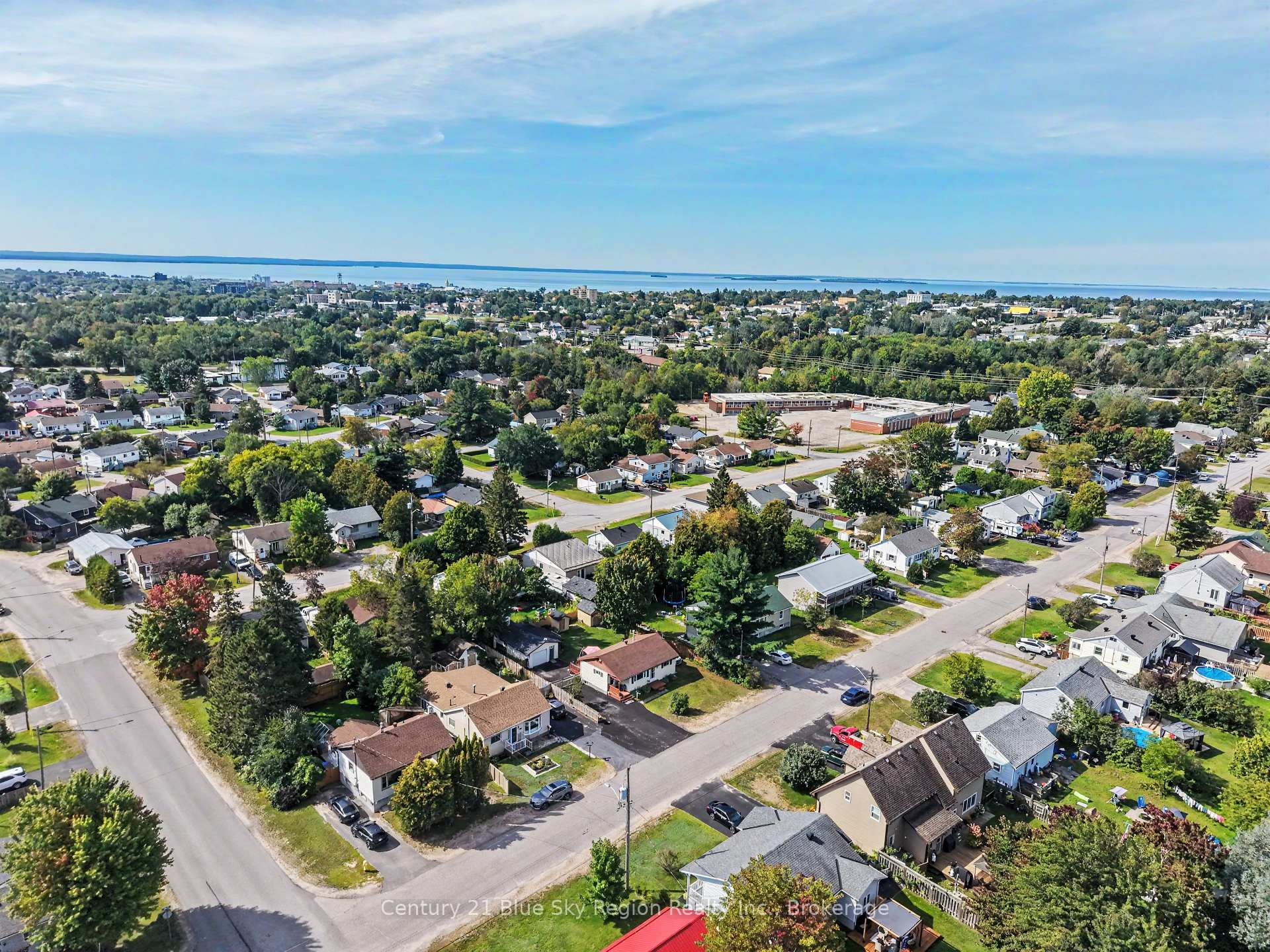 Photo 37 of 383 Angus Street, North Bay, Widdifield — HOMEH