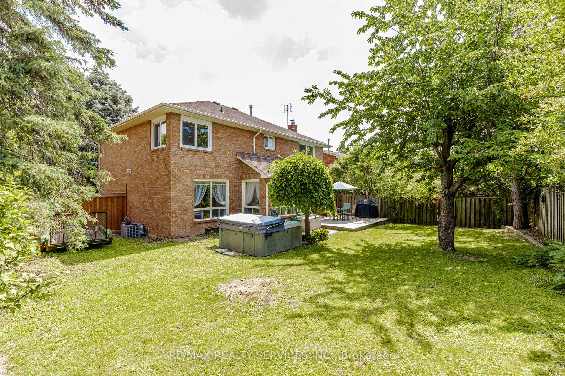 Photo 35 of 50 Barr Crescent, Brampton, Heart Lake East — HOMEH