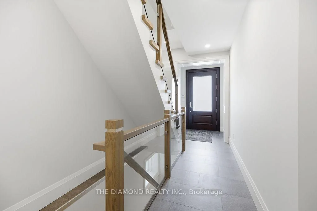 Photo 8 of 188-190 Westminster Avenue, Toronto, High Park-Swansea — HOMEH