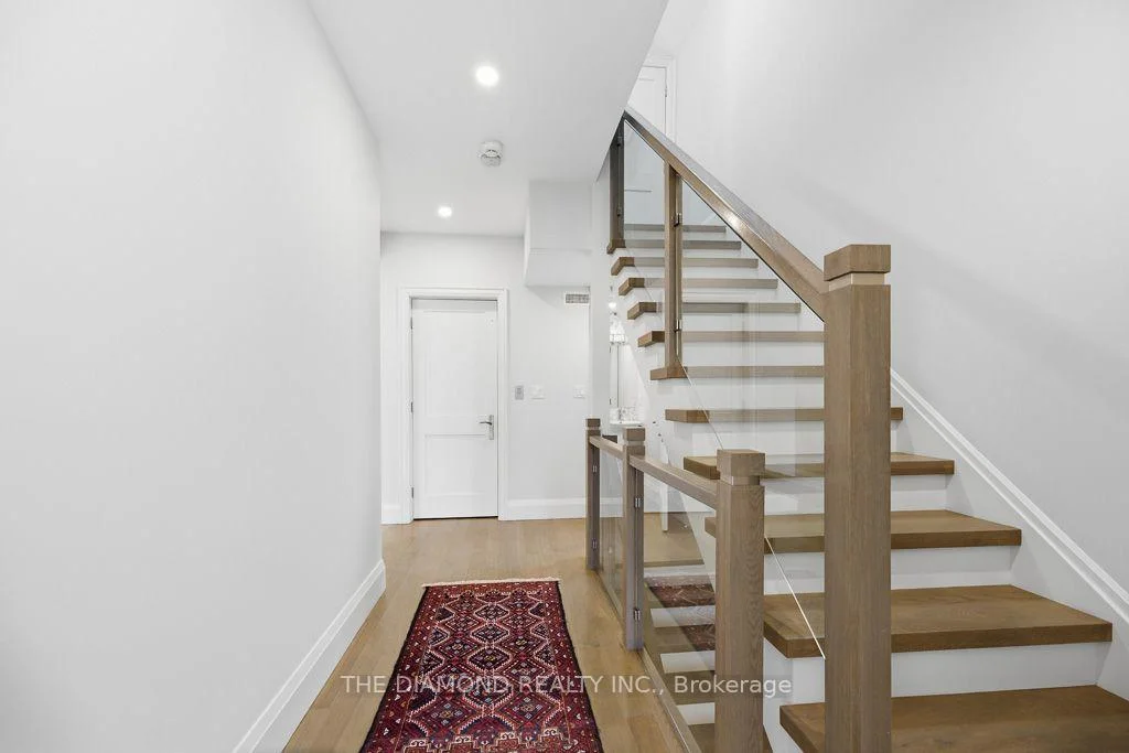 Photo 11 of 188-190 Westminster Avenue, Toronto, High Park-Swansea — HOMEH