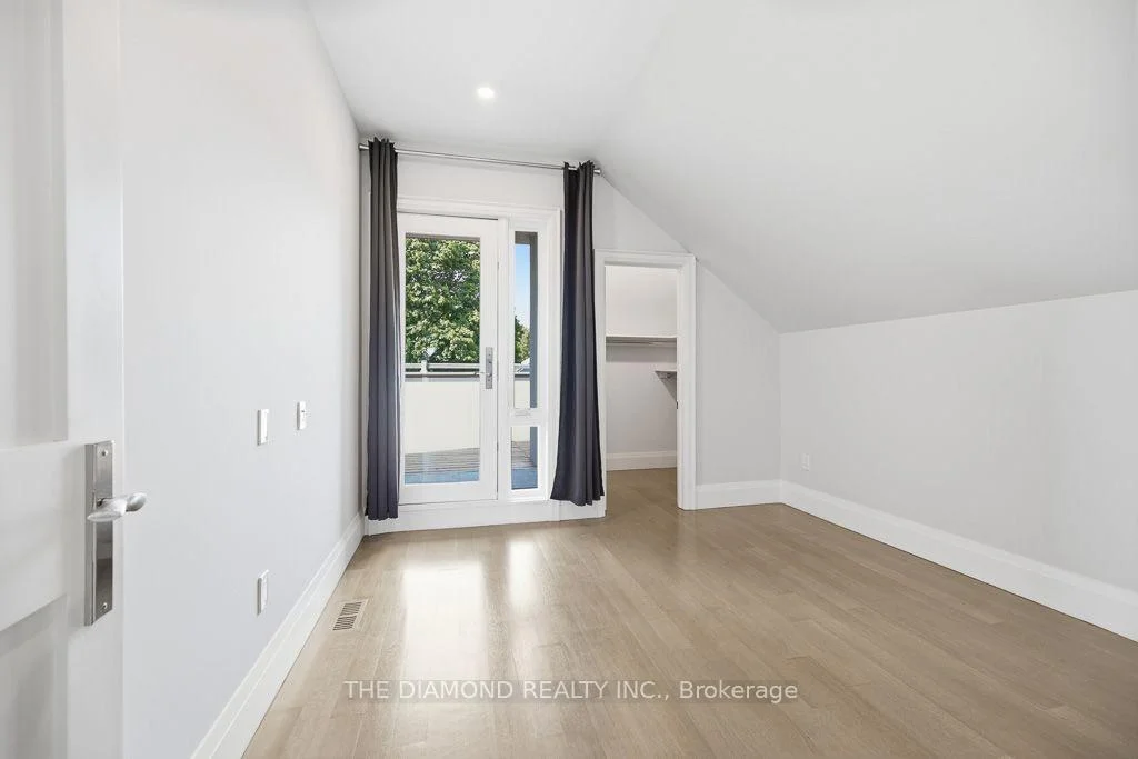 Photo 35 of 188-190 Westminster Avenue, Toronto, High Park-Swansea — HOMEH