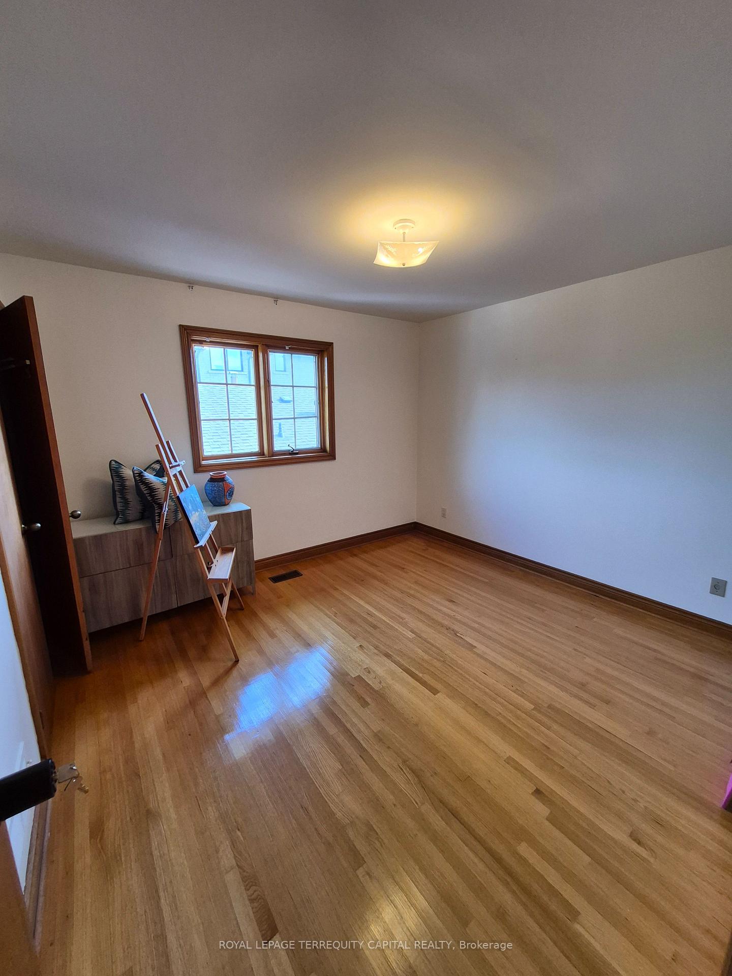 Photo 14 of Unit 7, 256 Cocksfield Avenue, North York, Bathurst Manor — HOMEH