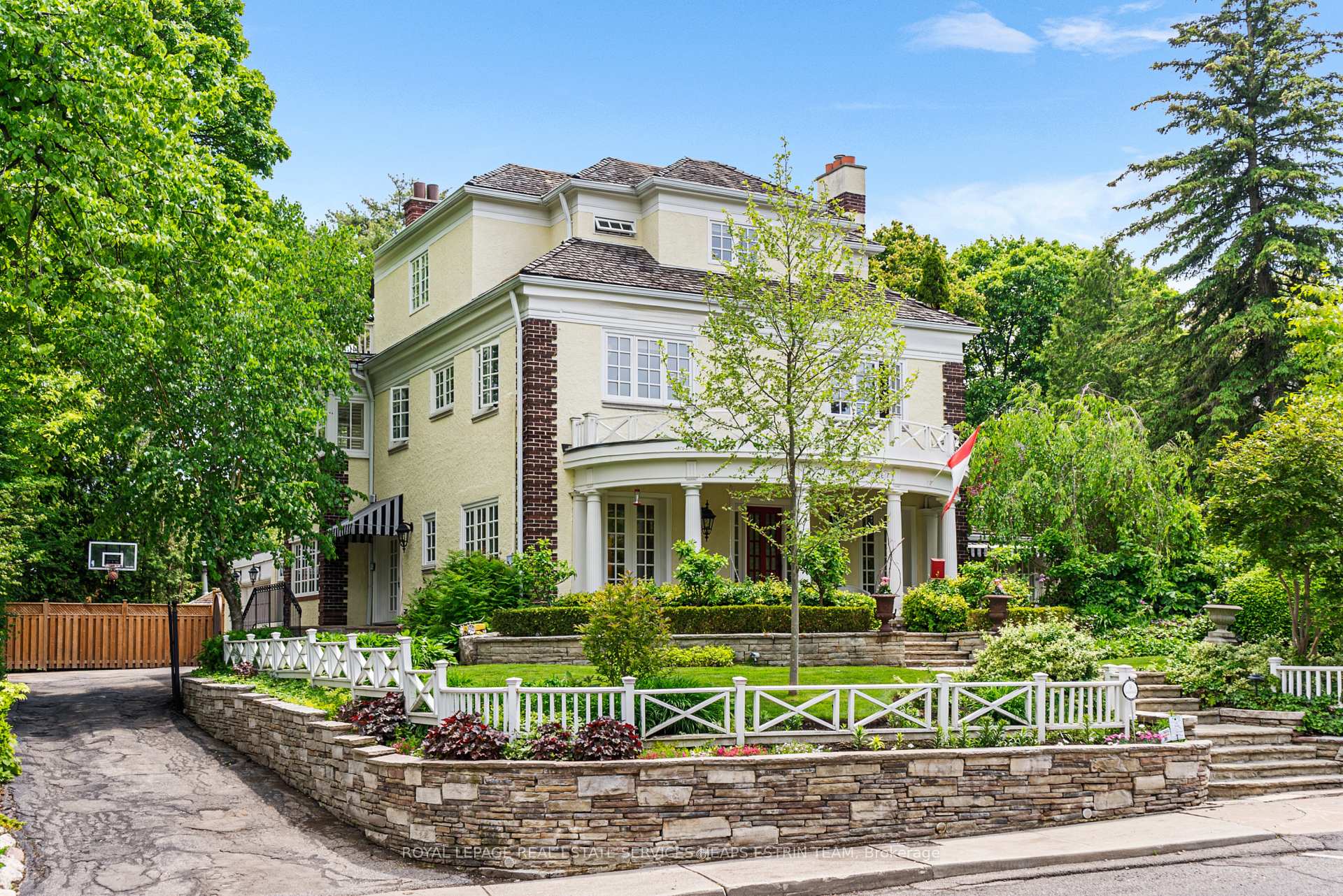 Photo 3 of 25 Strathgowan Crescent, Toronto, Lawrence Park South — HOMEH