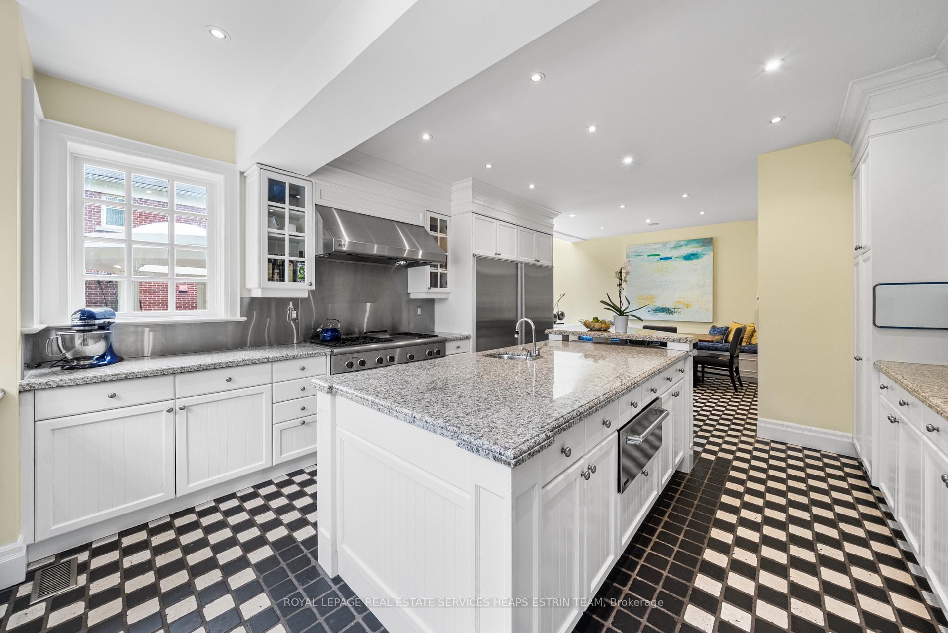 Photo 33 of 25 Strathgowan Crescent, Toronto, Lawrence Park South — HOMEH