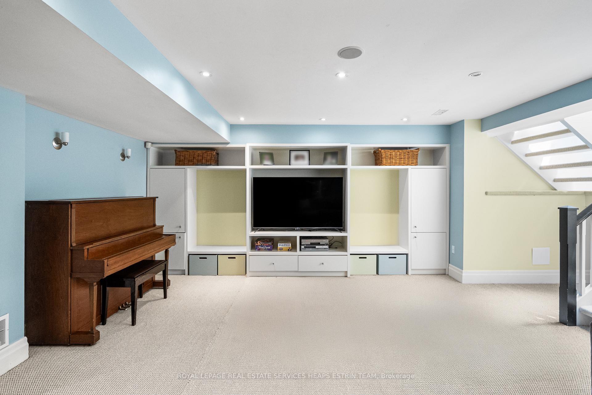 Photo 58 of 25 Strathgowan Crescent, Toronto, Lawrence Park South — HOMEH
