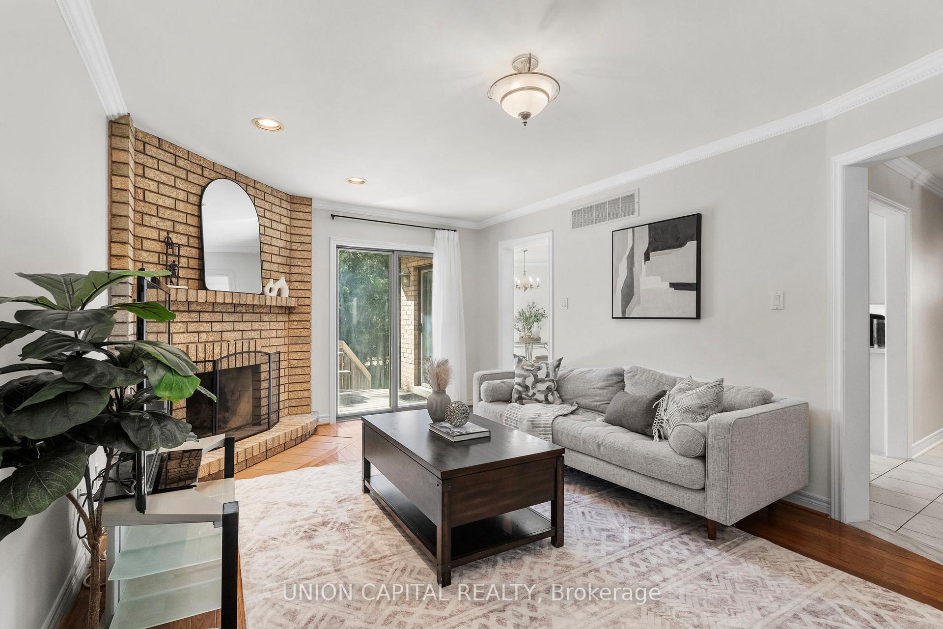 Photo 9 of 99 Abitibi Avenue, North York, Newtonbrook East — HOMEH
