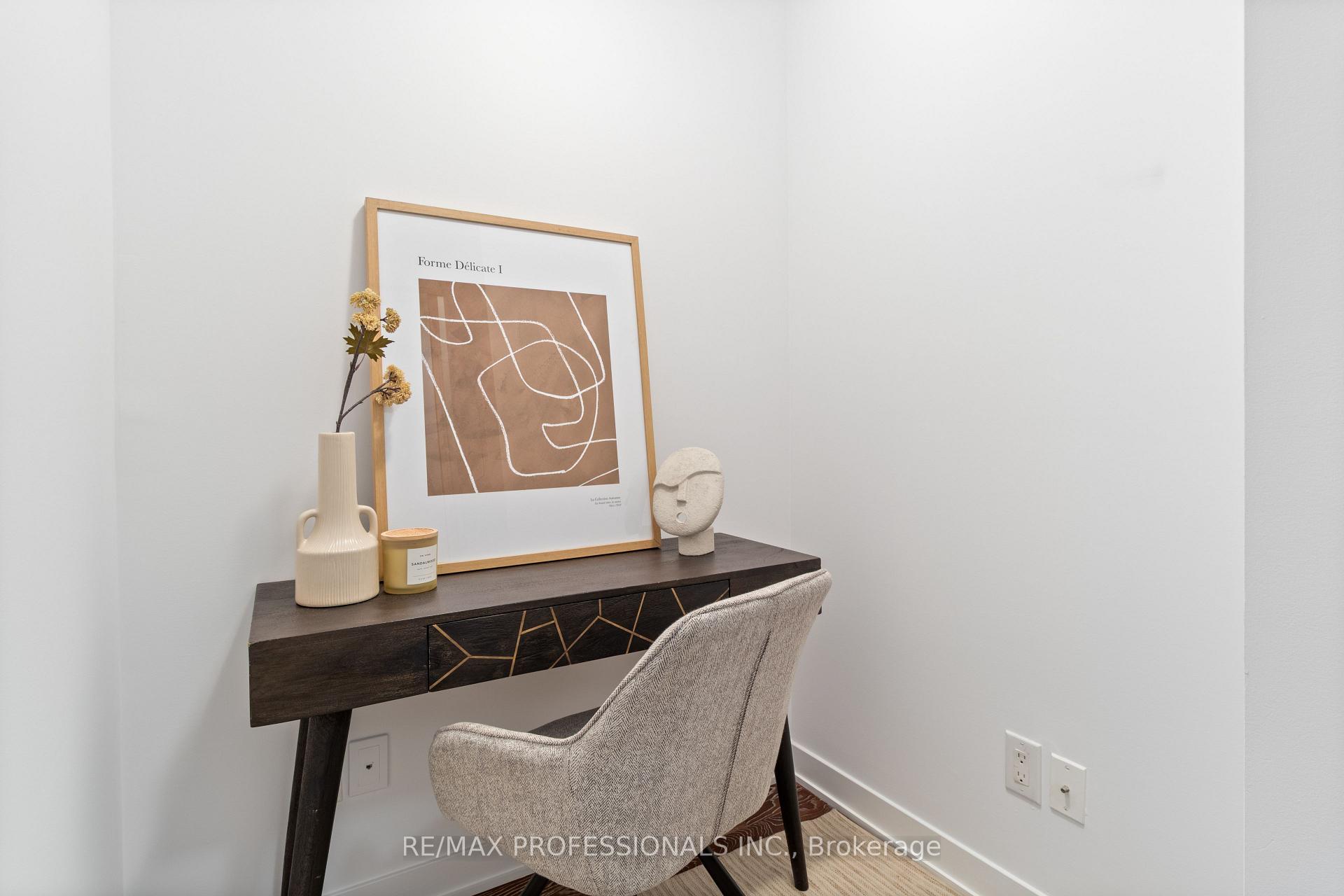 Photo 3 of Unit 1605, 88 Park Lawn Road, Etobicoke, Mimico — HOMEH