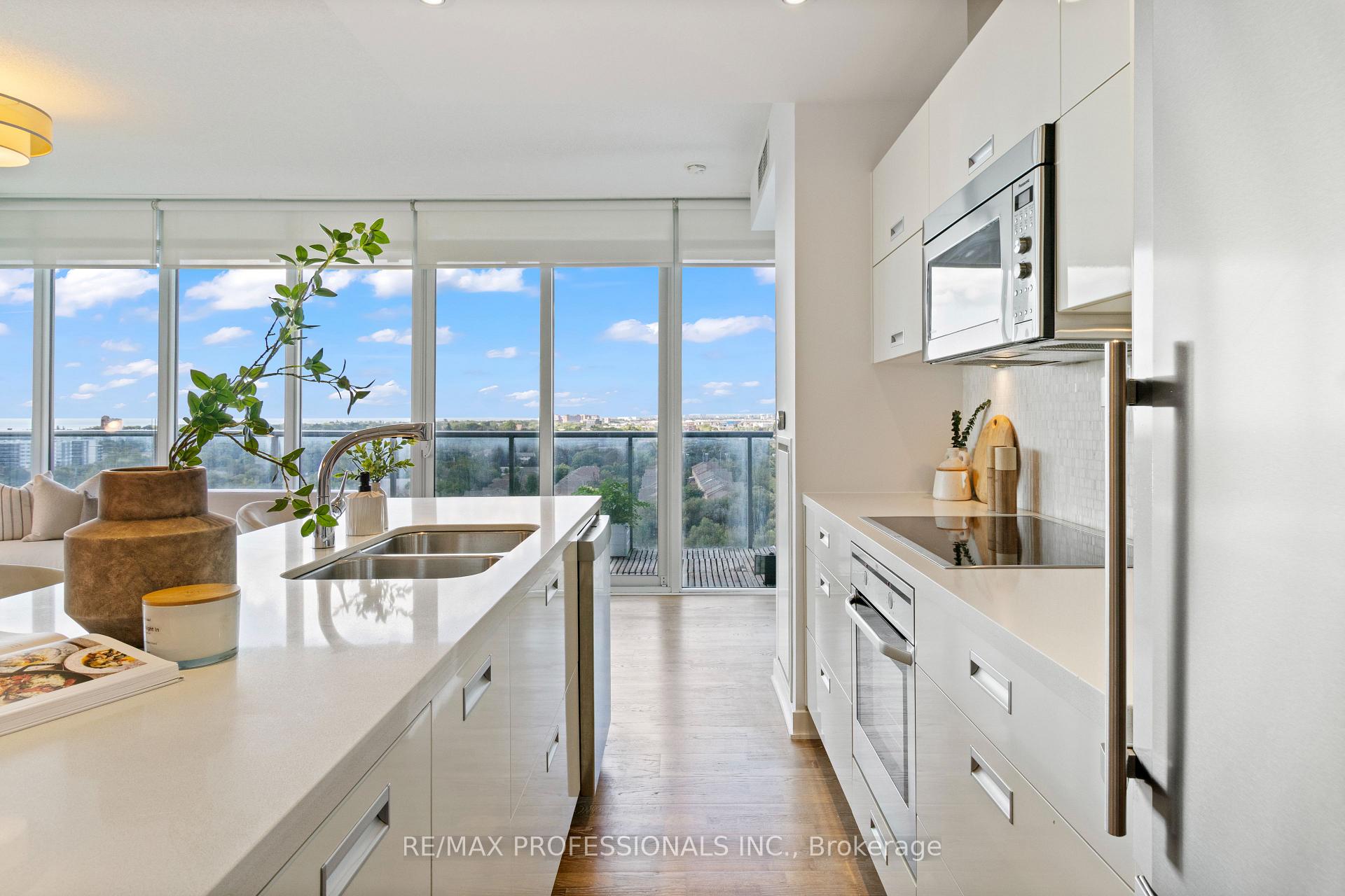 Photo 6 of Unit 1605, 88 Park Lawn Road, Etobicoke, Mimico — HOMEH