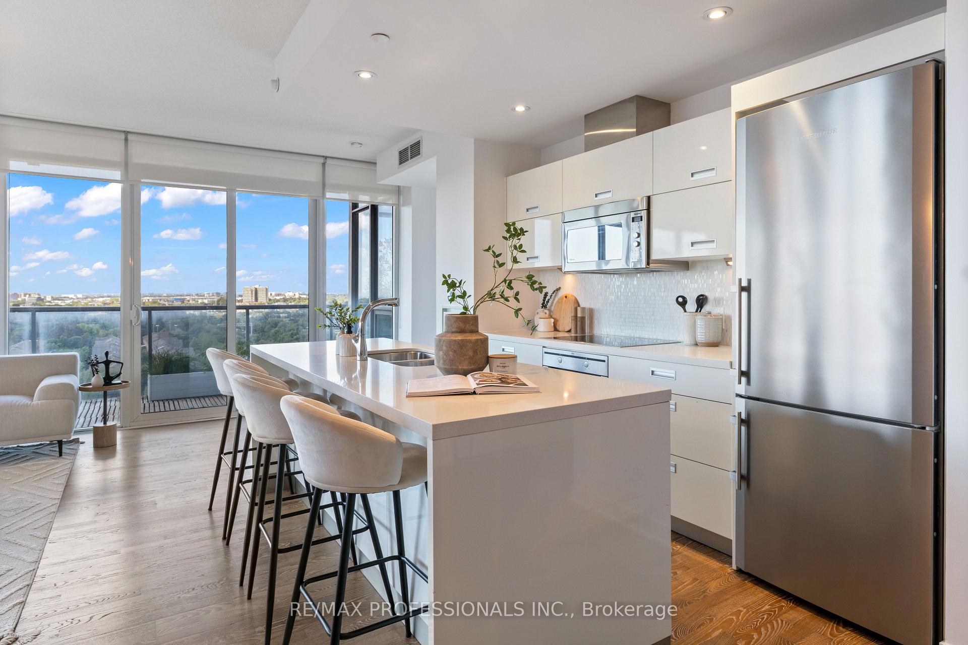 Photo 8 of Unit 1605, 88 Park Lawn Road, Etobicoke, Mimico — HOMEH